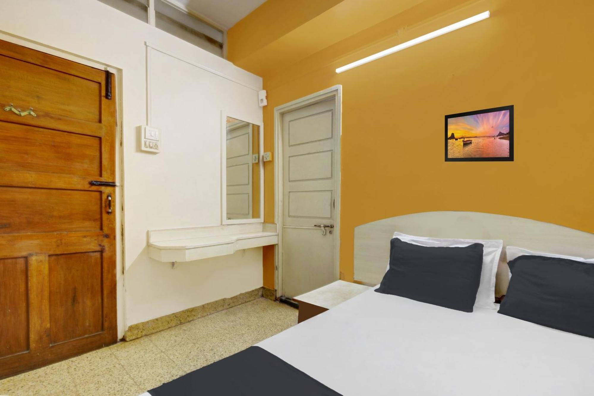 ホテル Spot On Shree Ram Residency フブリ エクステリア 写真