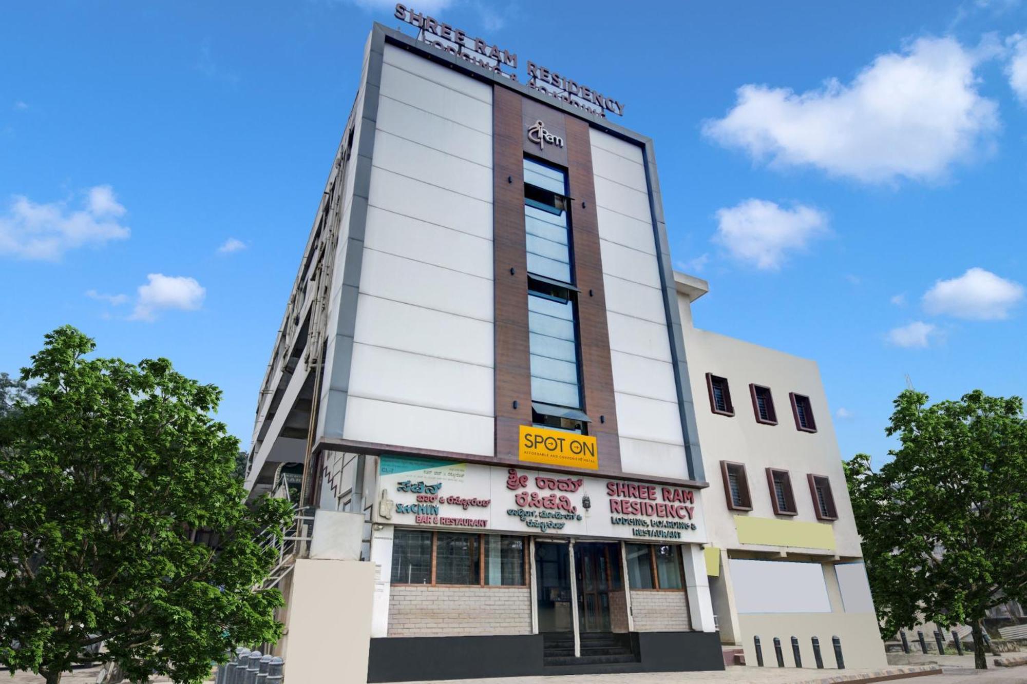 ホテル Spot On Shree Ram Residency フブリ エクステリア 写真