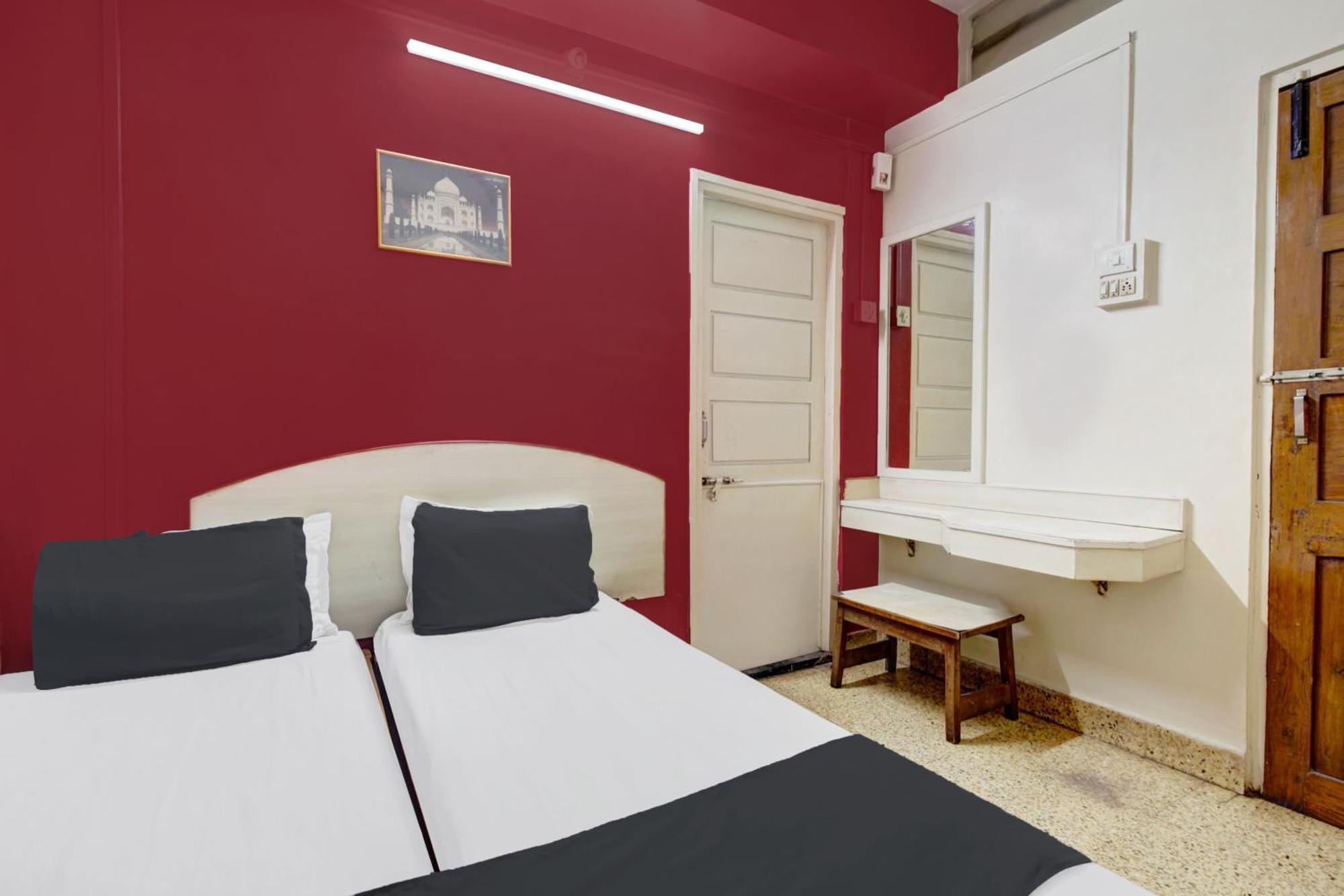 ホテル Spot On Shree Ram Residency フブリ エクステリア 写真